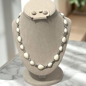 Vintage Napier Station Necklace Cream And Silver Tone Adjustable Signed